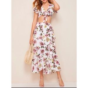SIZE M FLORAL TWO PIECE